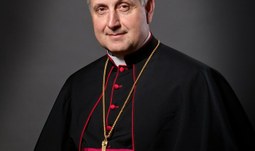 Českobudějovický biskup Vlastimil Kročil slaví 60. narozeniny